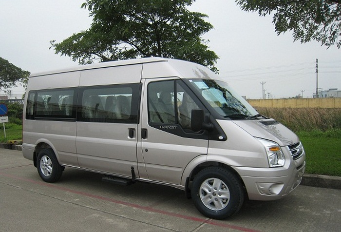 xe-ford-16-cho-transit-luxury3.jpg